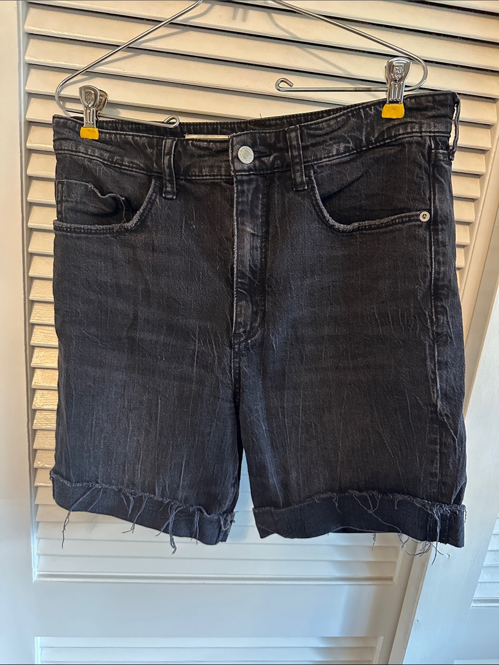 Anthropologie Pilcro Black Frayed Hem Denim Shorts